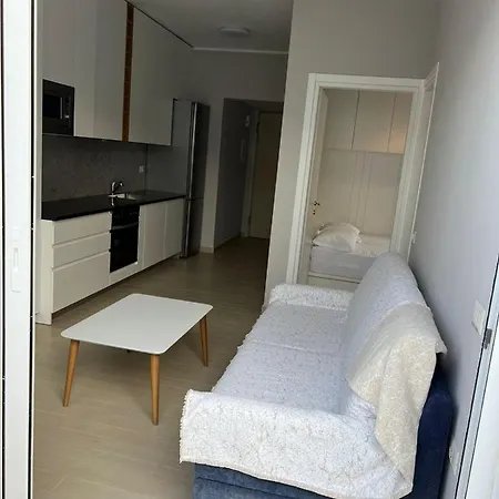 Suada's Apartament Tatil Evi Saranda